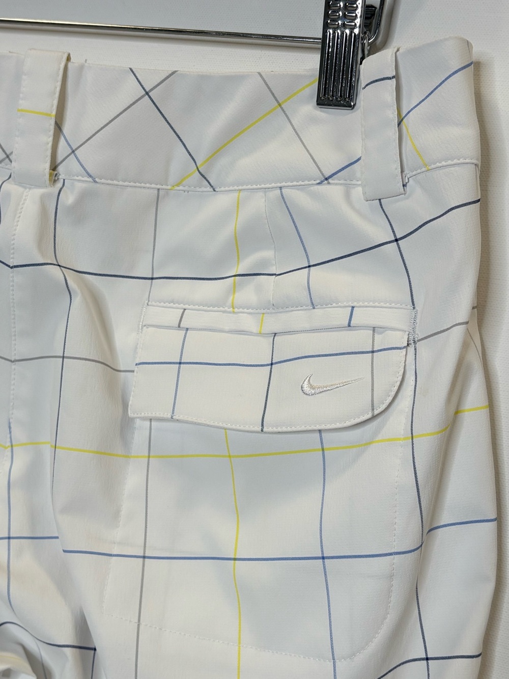 Nike Golf Womens Dri-FIt Plaid Windowpane Bermuda Shorts Size M 8 White Stretch - Picture 5 of 12